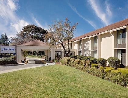 moffett field navy lodge.